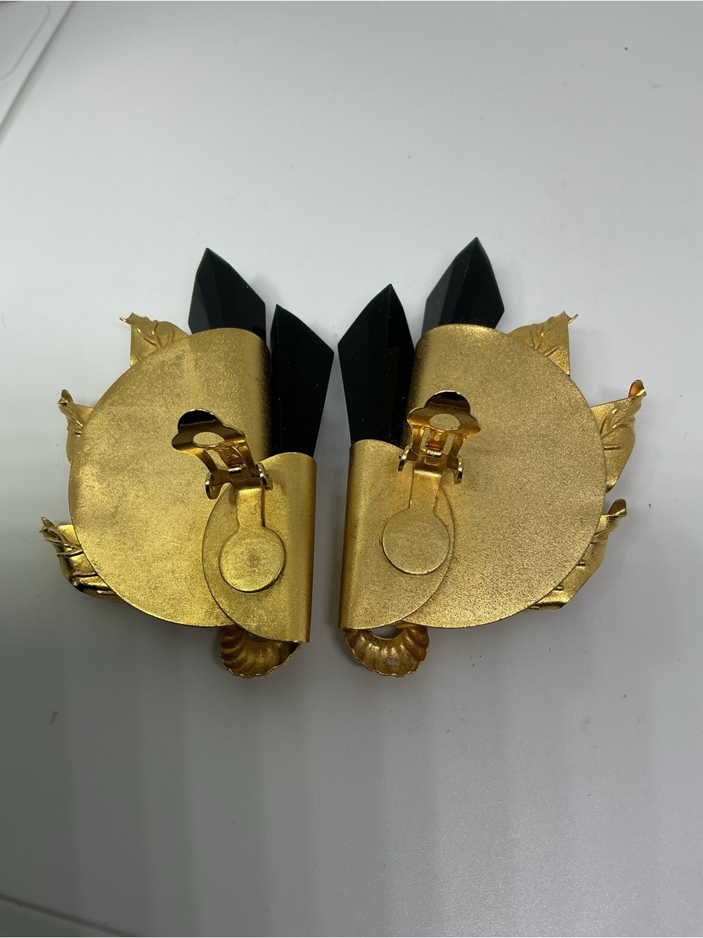 Vintage Couture Statement Earrings Gold Leaf Black Lucite Dagger Drop Clip On - Picture 7 of 9